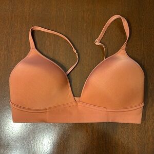 AERIE wireless full coverage bra.